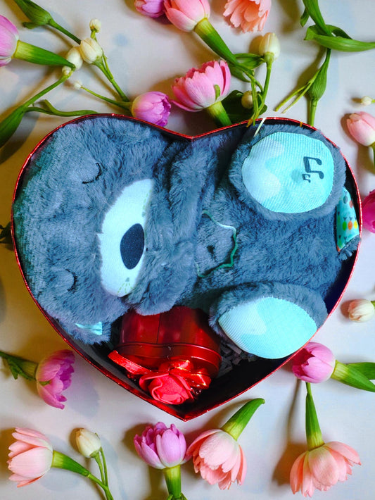 Premium Gift Hamper Heart Box (8x8x3 inch) Code - #03